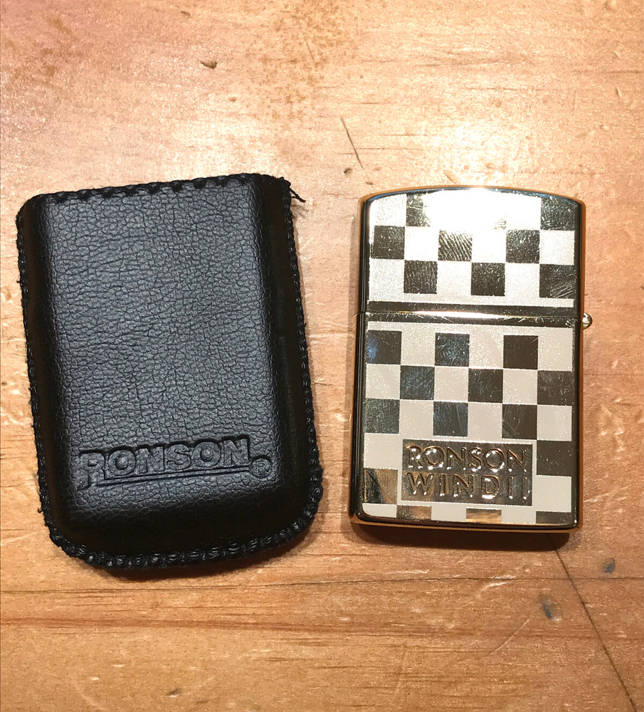 CLASSIC RONSON WIND II CHECKER LIGHTER WITH PROTECTIVE SLEEVE