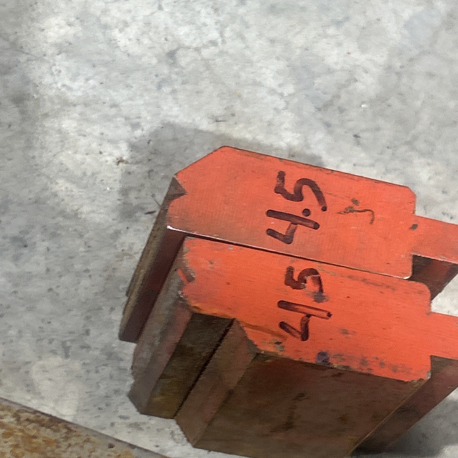 52 PCS. offset brake press dies, step dies, sheet metal forming. METRIC OFFSETS