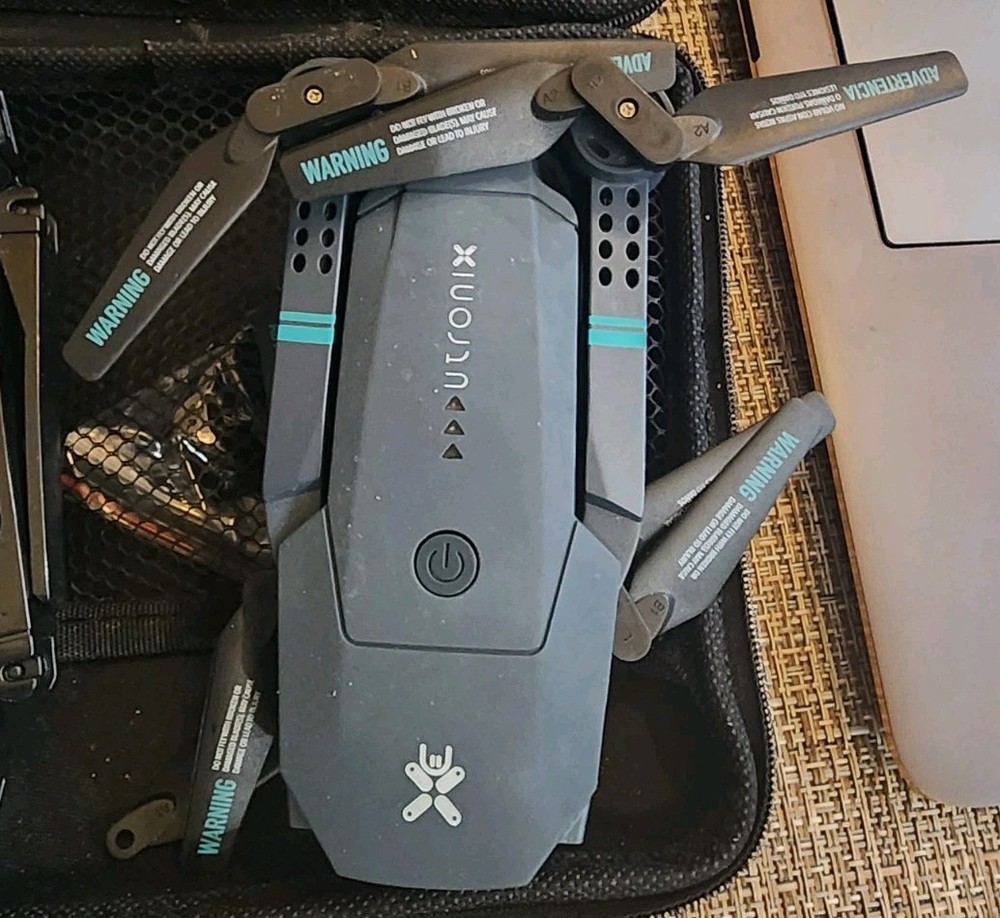 Utronix Vego2000 Foldable Drone with Remote & Case – Beginner RC Quadcopter