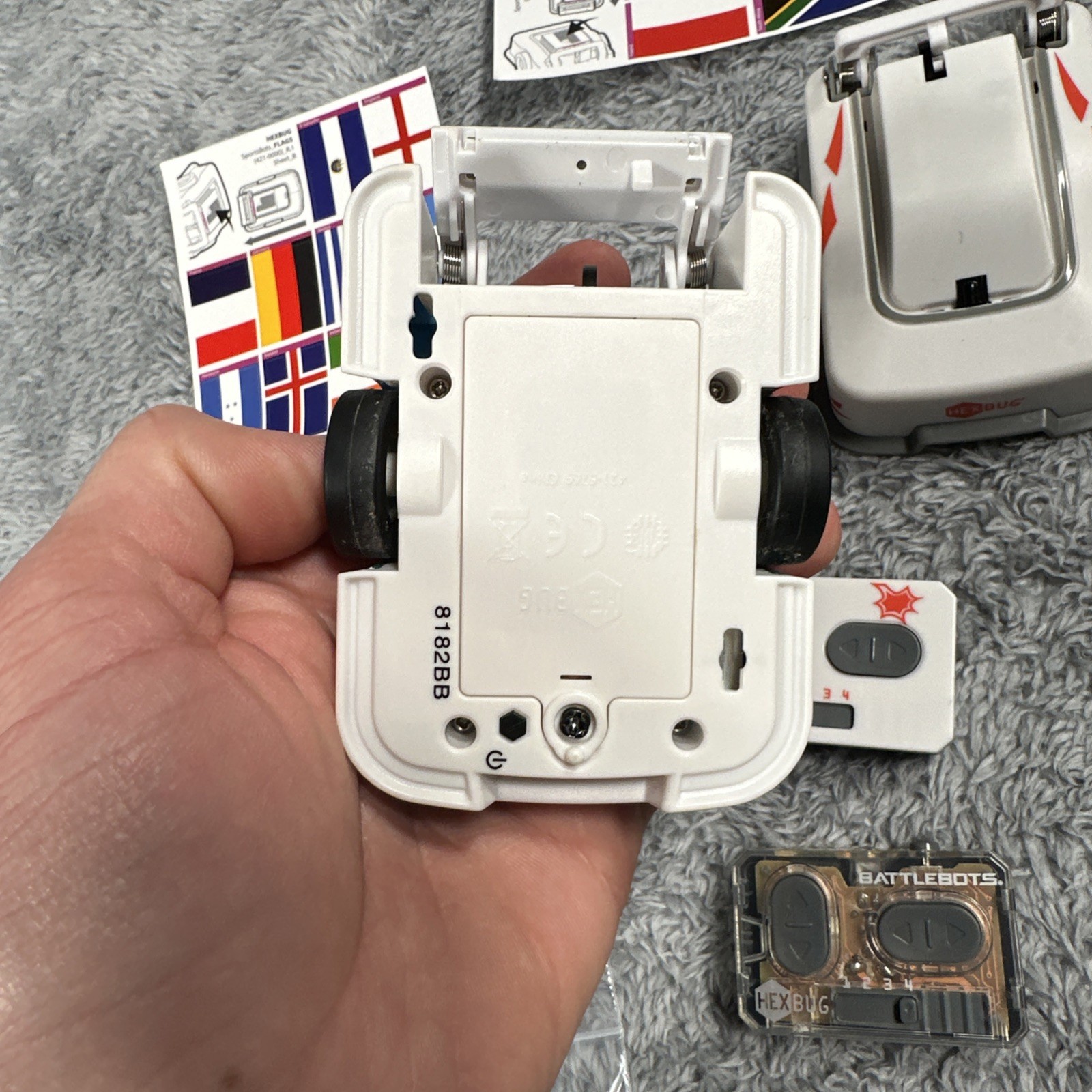 Lot 4 HEXBUG BATTLEBOTS 2 Remotes Stickers And Soccerballs Robots Toys Learning