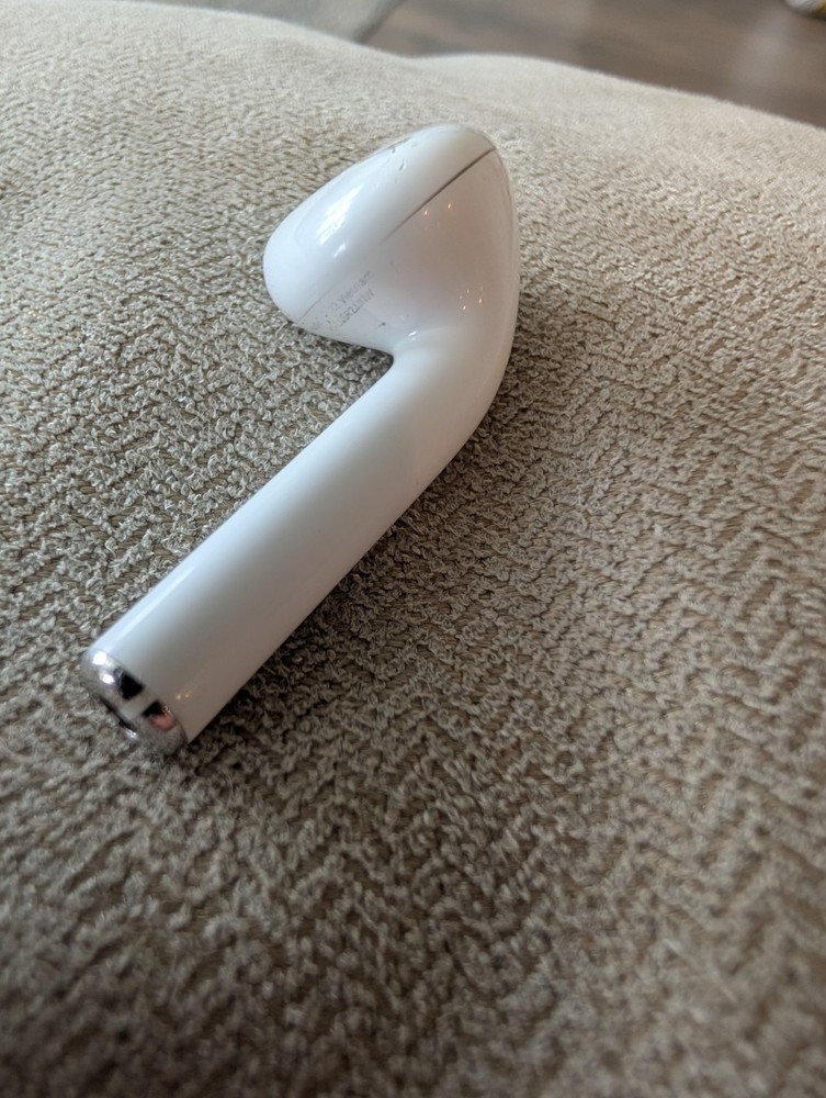 Apple AirPod 2nd Generation Right Ear Only Replacement Model A2032