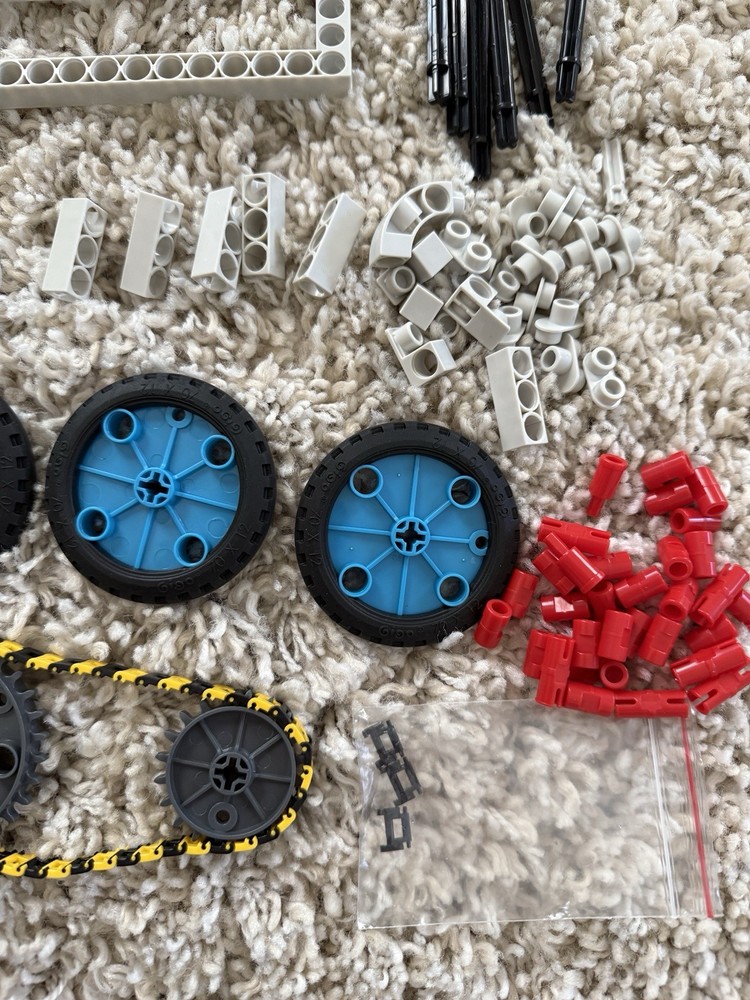 Thames & Kosmos Remote Control Machines