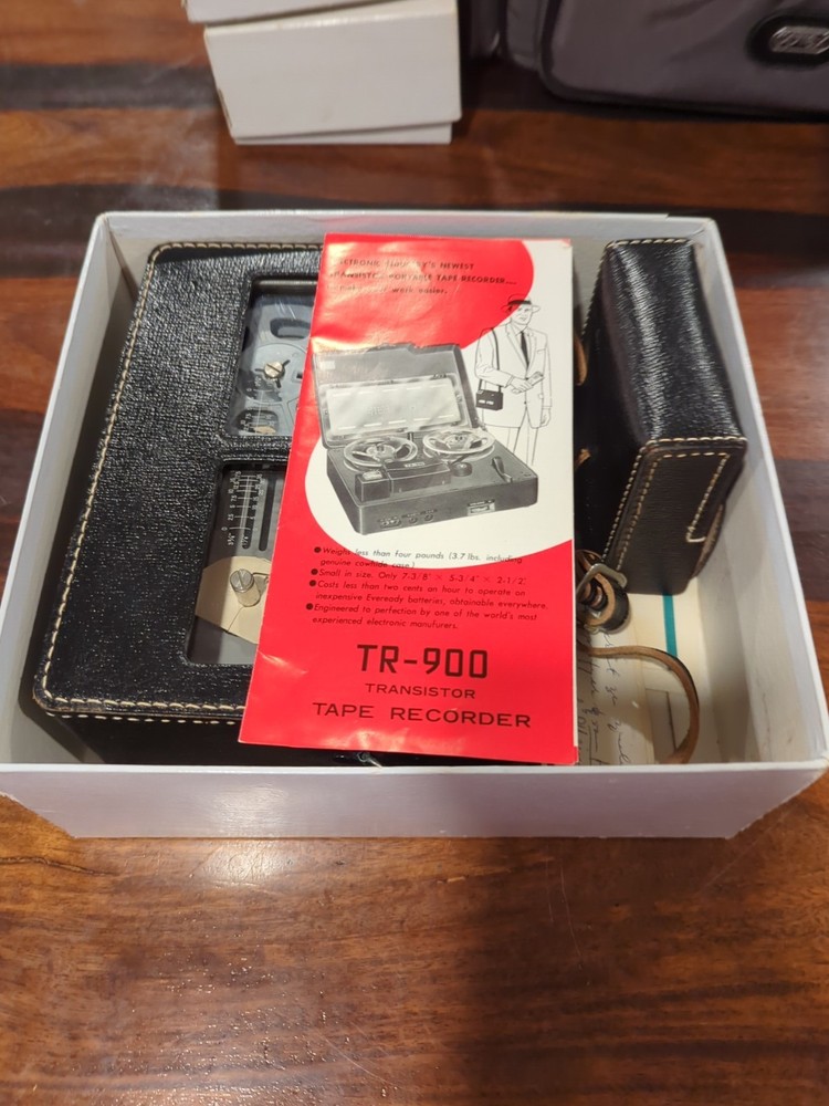 TR-900 Transistor Tape Recorder 1961