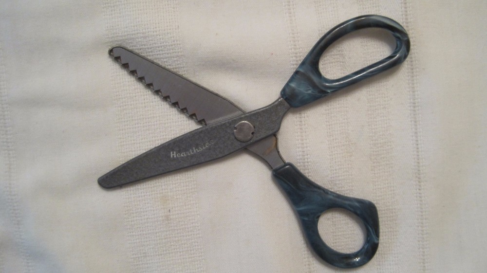 Hearthside, Sears and Roebuck, Pinking Shears