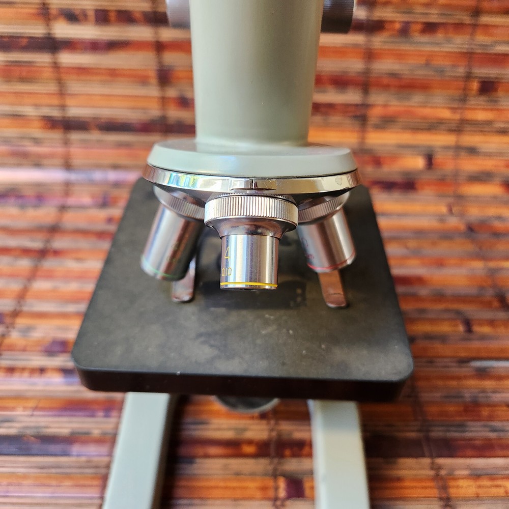ESTEN MICROSCOPE NO. 652502 - Made in Japan, VERY SOLID CONSTRUCTION