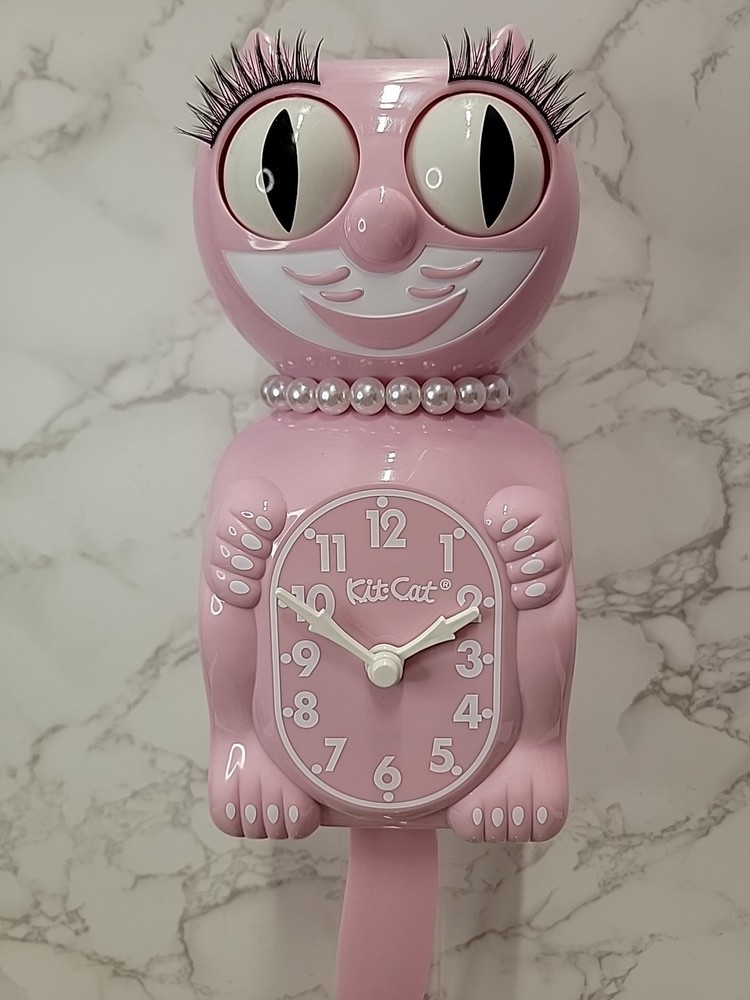 Pink Satin Lady Kit Cat Klock Clock Display model