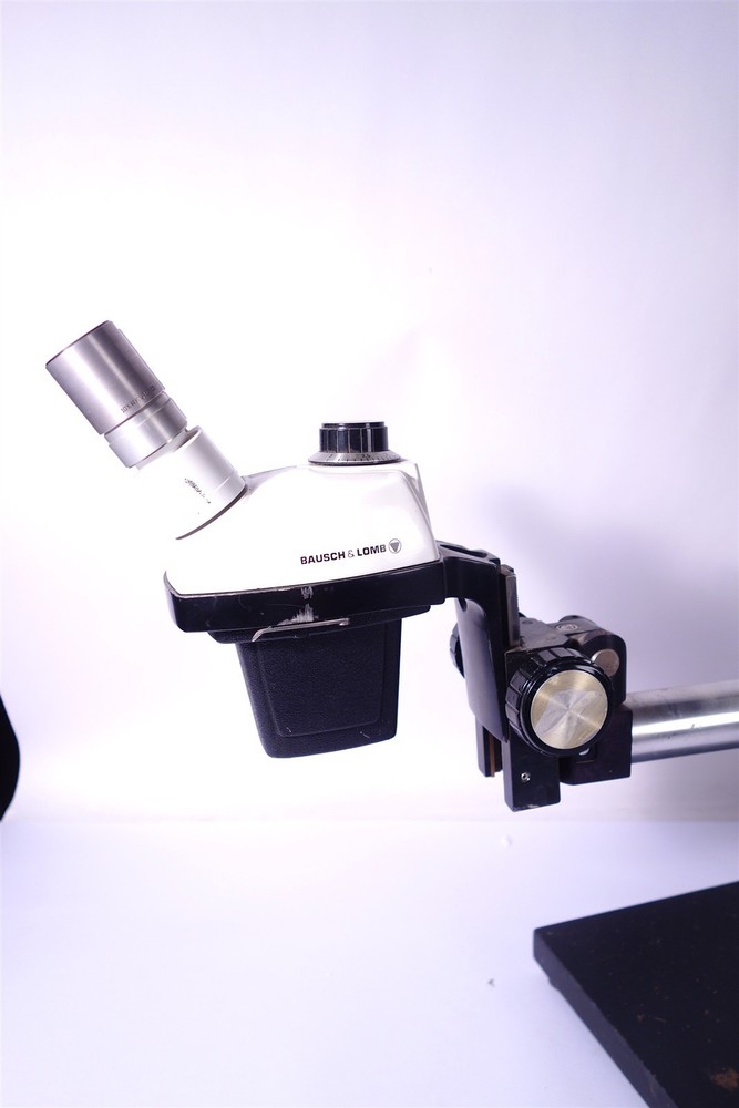 Bausch StereoZoom 4 Stereo Microscope + Stand