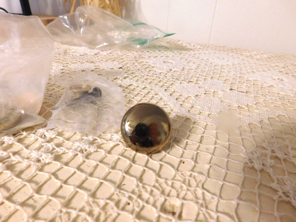 2 AMEROCK POLISHED BRASS KNOBS,PULLS BP770-3
