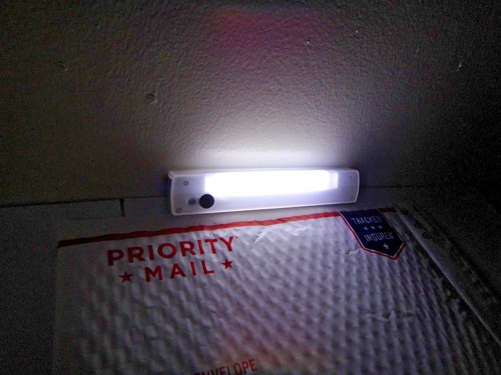 4pk Anti Glare COB LED Wall Lighted Switch Wireless Night Light Battery Include