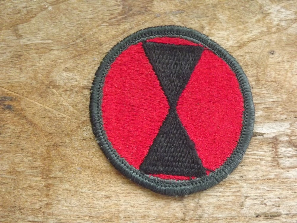 7th Infantry Division Patch, Merrowed Edge - INV# C304