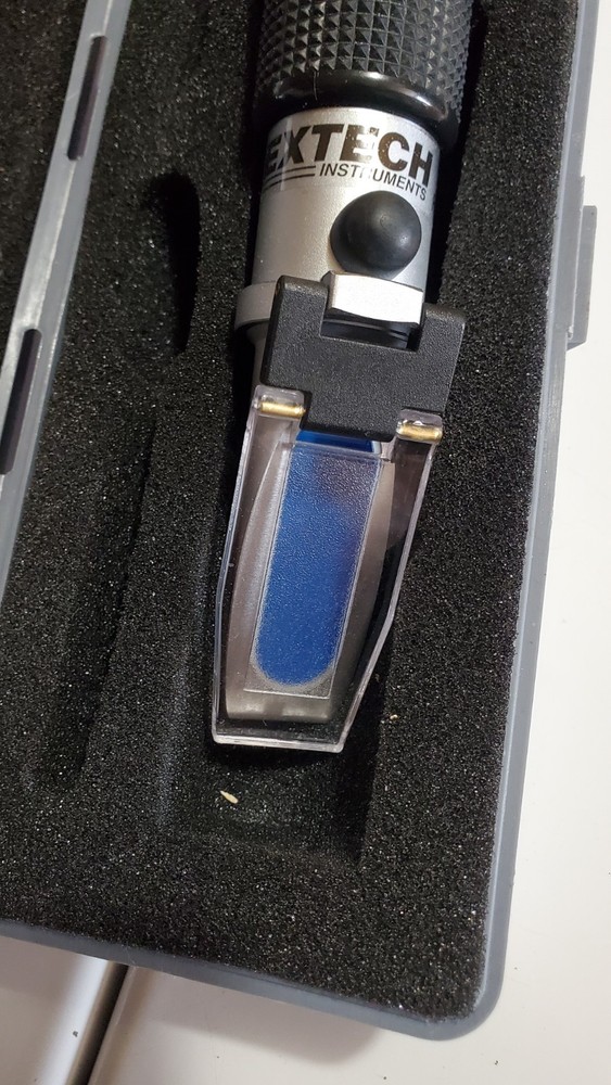 EXTECH Instruments Portable Retractometer RF40