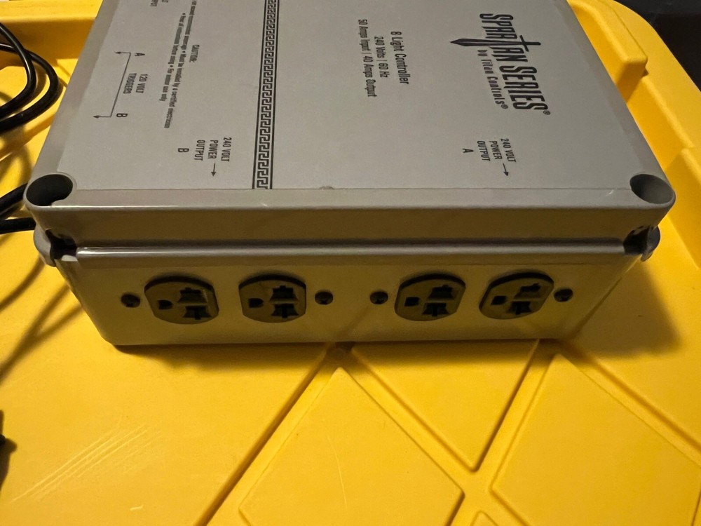 Titan Controls Spartan Series 8 Grow Light Controller