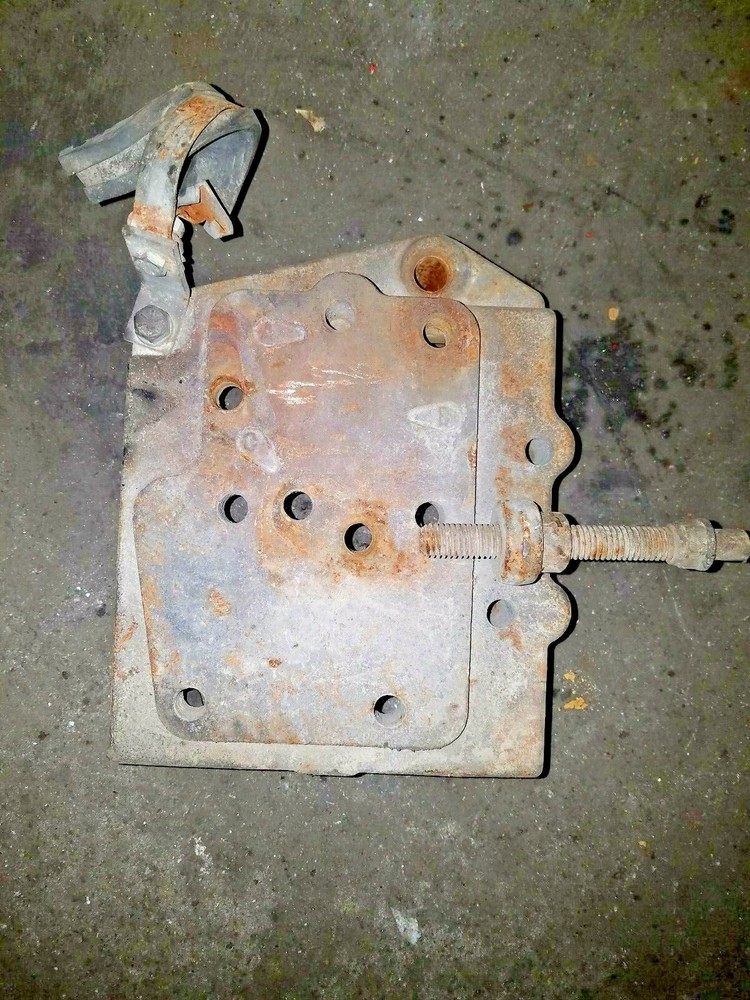 CUMMINS FAN BRACKET 2285N