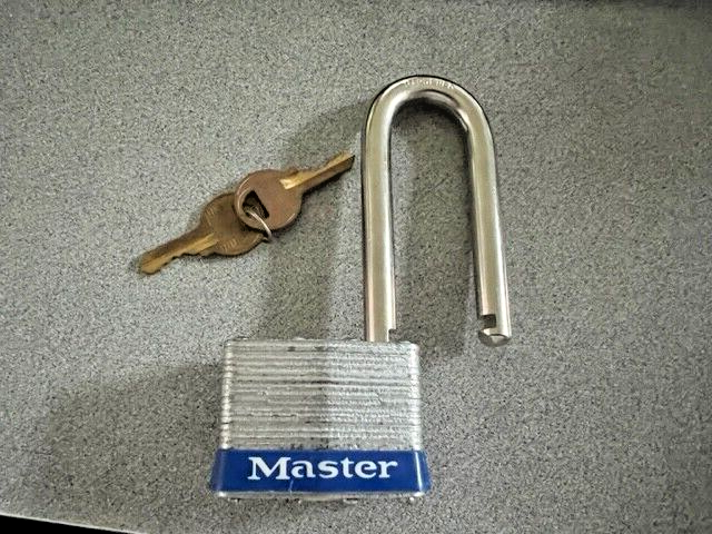 MASTER LOCK 5LJ 2 /12" SHACKLE 2" WIDE DOUBLE LOCKING