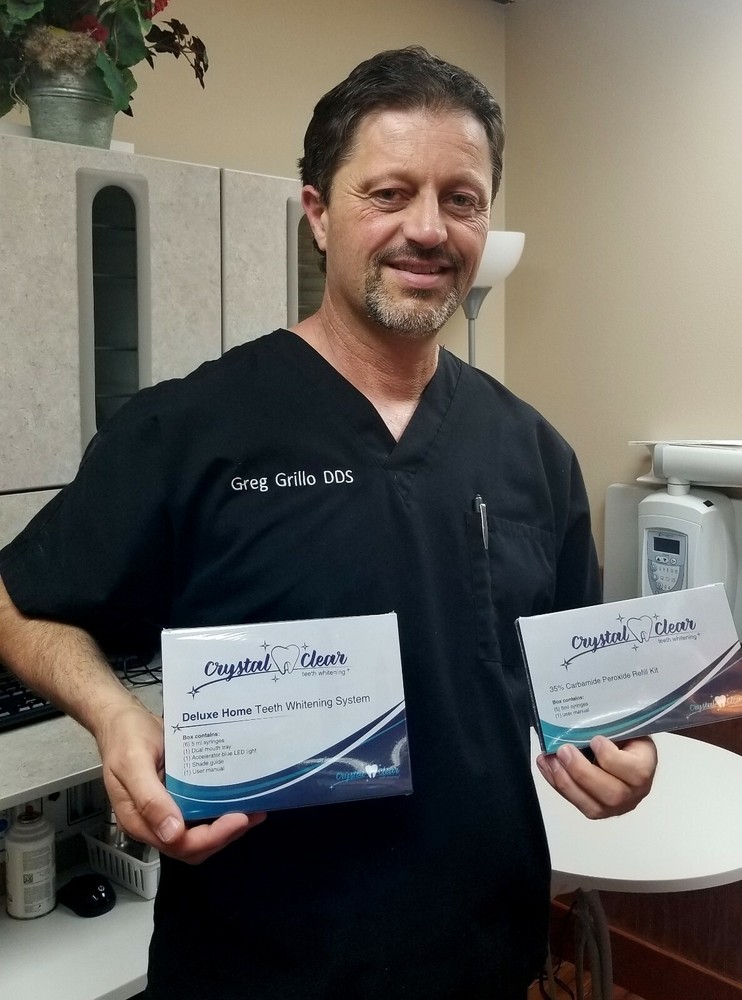 blanqueador de dientes. gel blanqueador de dientes