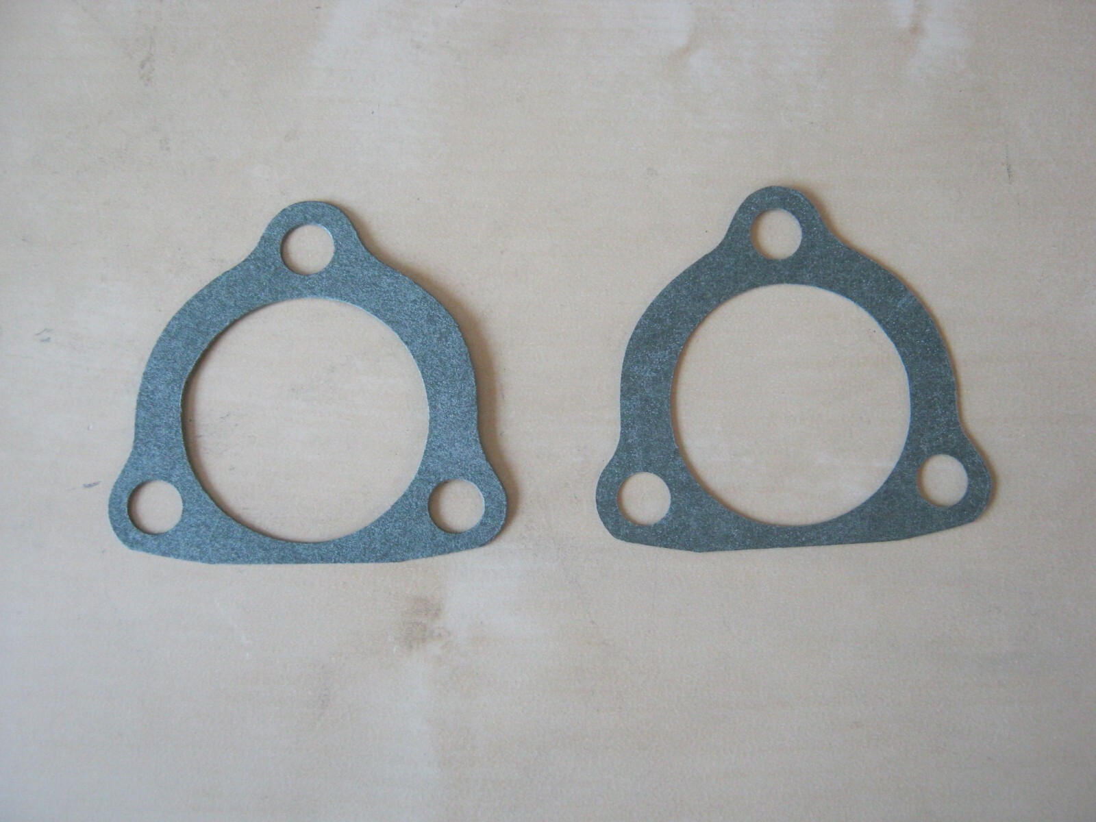 NEW QTY 2 Chelsea Parker bearing cap gasket 22-P-69