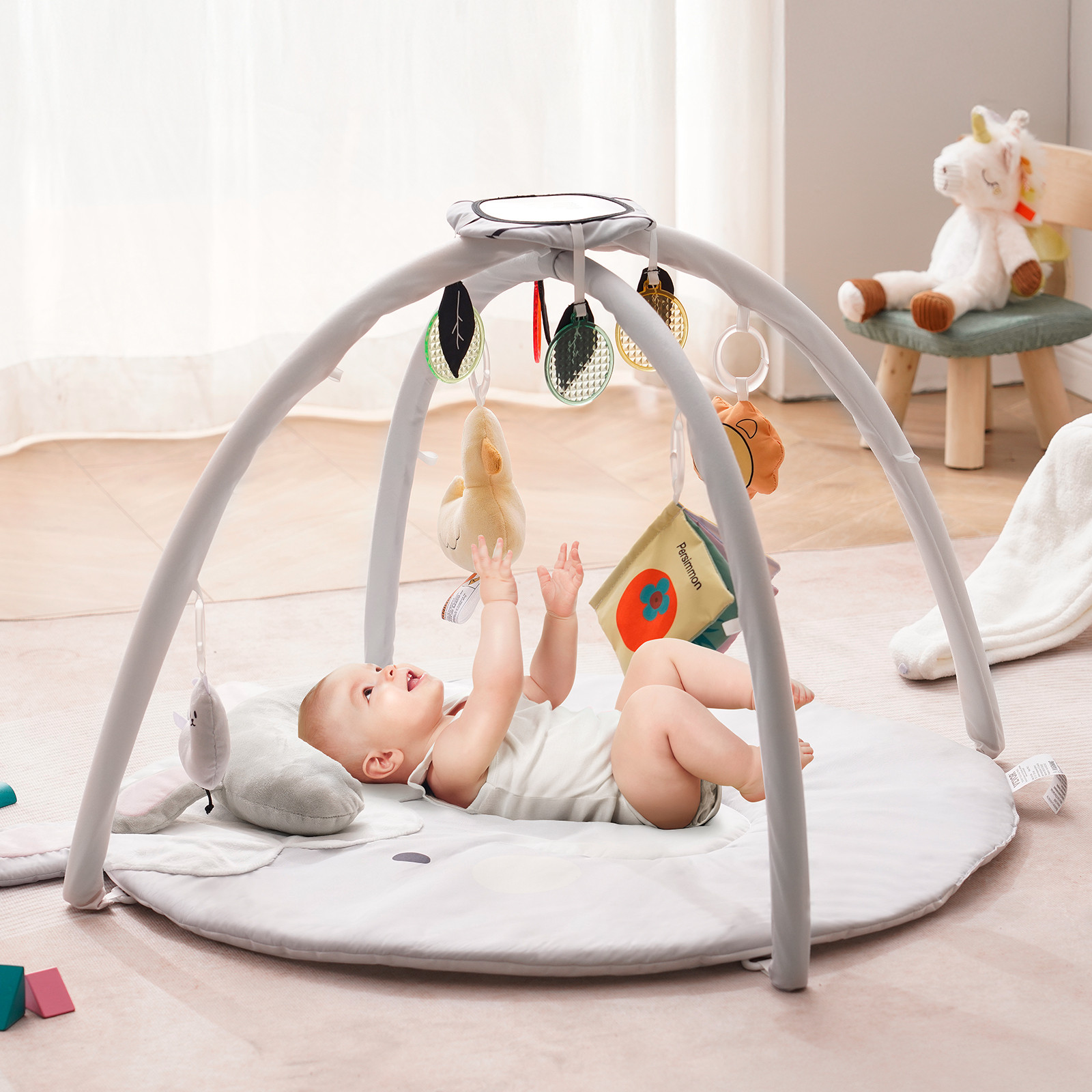 VEVOR Baby Play Gym Mat Tummy Time Activity Mat with 6Sensory Toys 42.9" x 33.5"