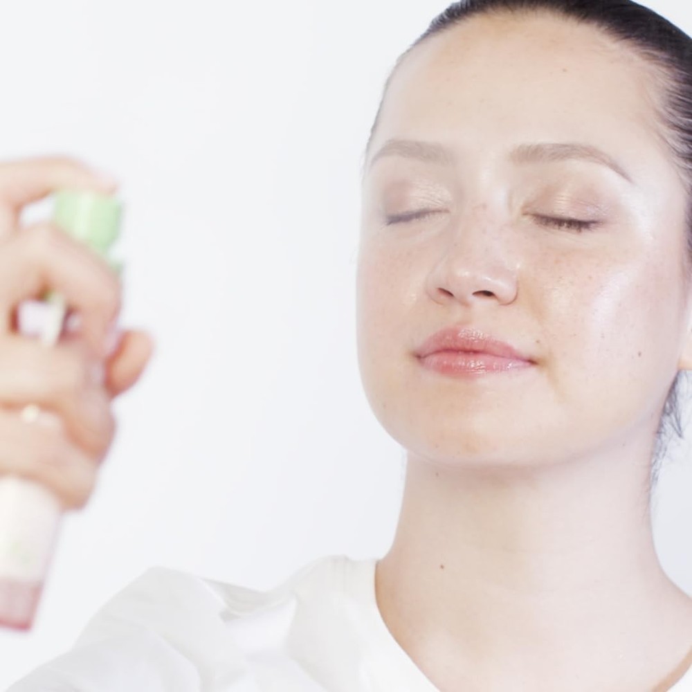 Pixi + Hello Kitty Makeup Fixing Mist |Lightweight Setting Spray | 80 ml / 2.7