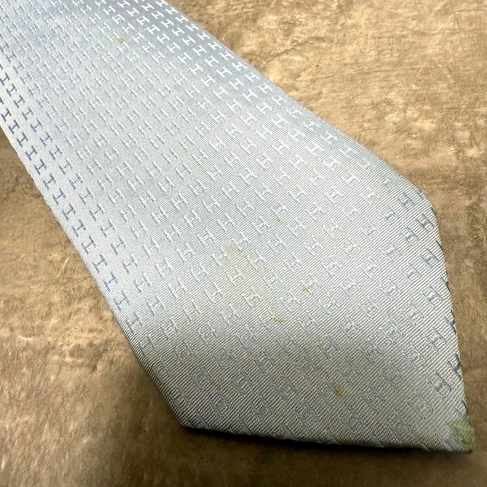HERMES tie light blue fasone H pattern