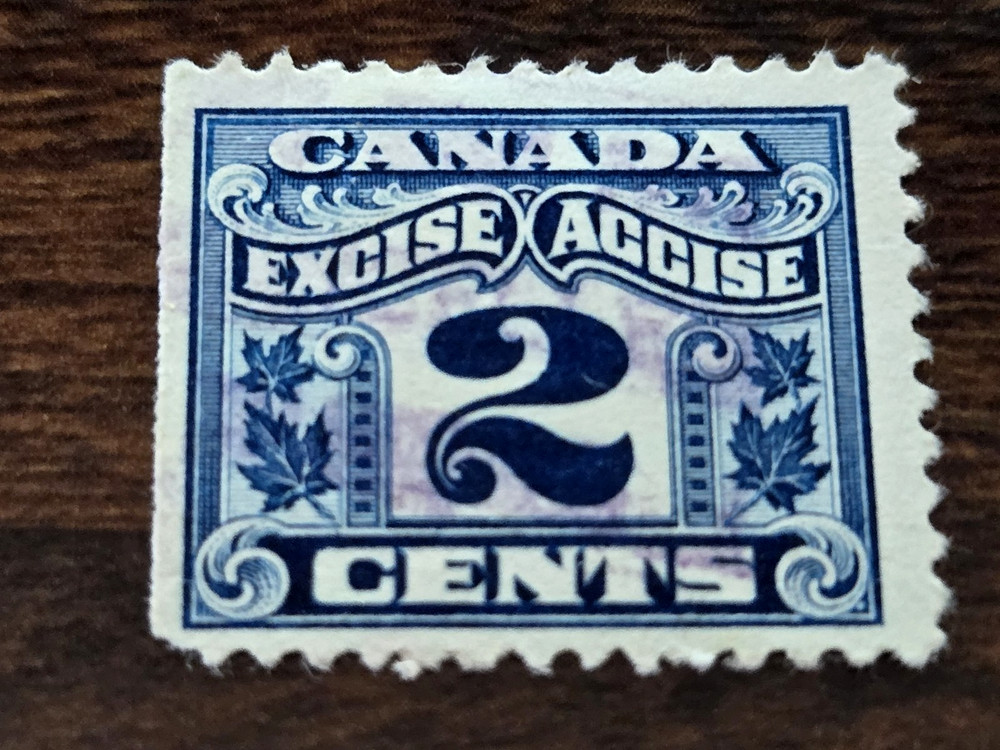 CANADA Assorted EXCISE TAX VARIOUS ISSUES 5 stamps (1) MNH (2) MPH (2) UPH