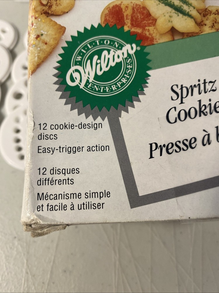 Wilton Spritz Cookie Press 12 Cookie Design Discs Easy Squeeze