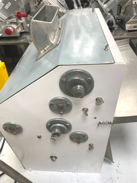 Dough Roller Sheeter/Pizza Acme R-11 / 20" Countertop /4 Roller /2 steps