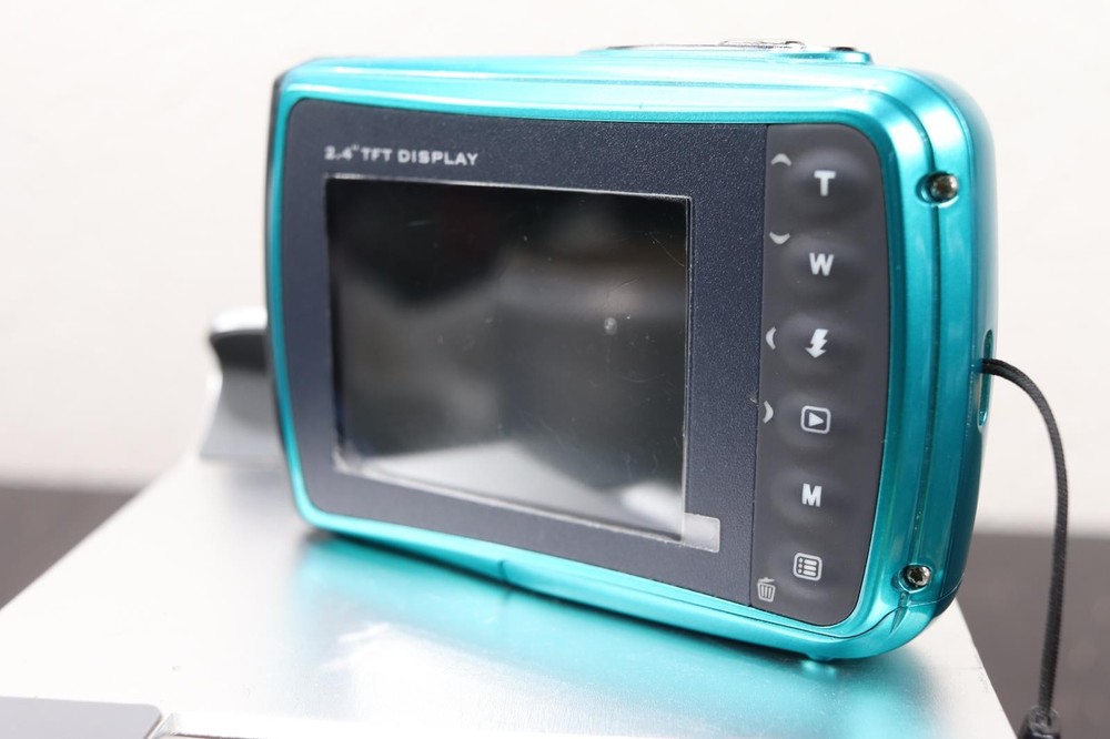 SVP Aqua WP6800 Blue Waterproof Digital Camera Working