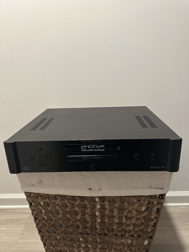 Emotiva ERC-4 Differential Reference CD Player 1-CD Capacity CD Format