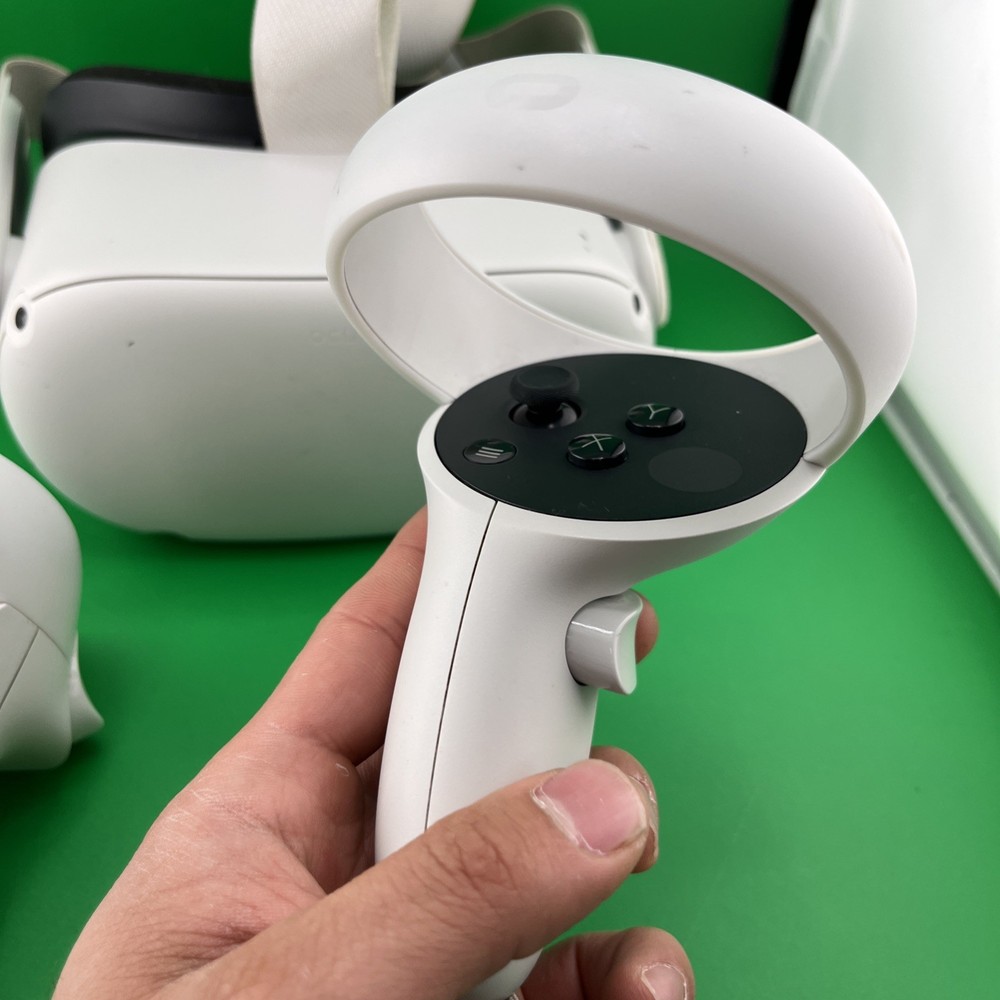Meta Quest 2 VR Headset 256 GB -(T28)