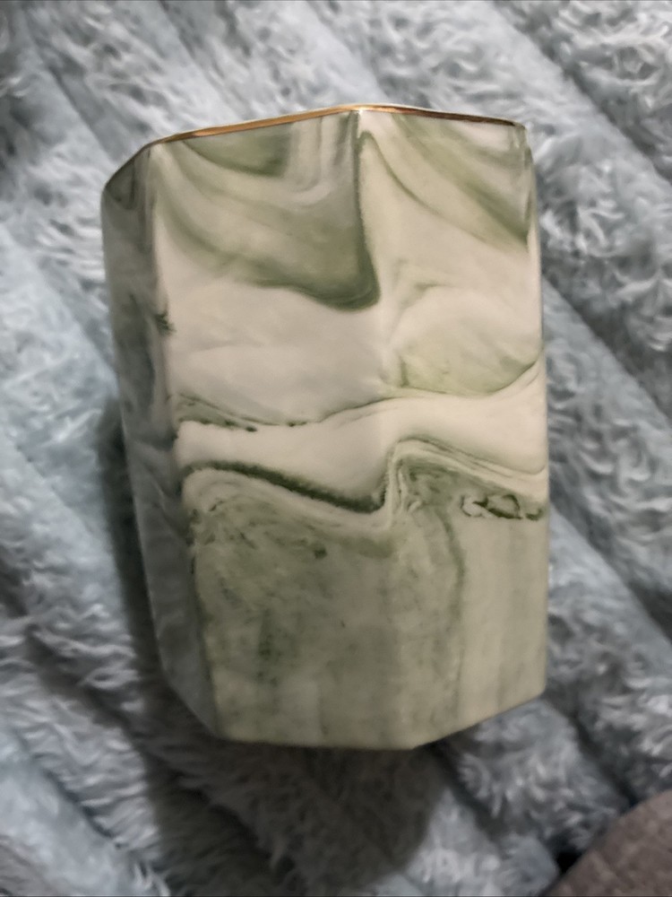 Marble green and white colored cup