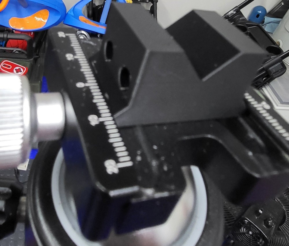 ARCA-Swiss Compatible mount for aiming device