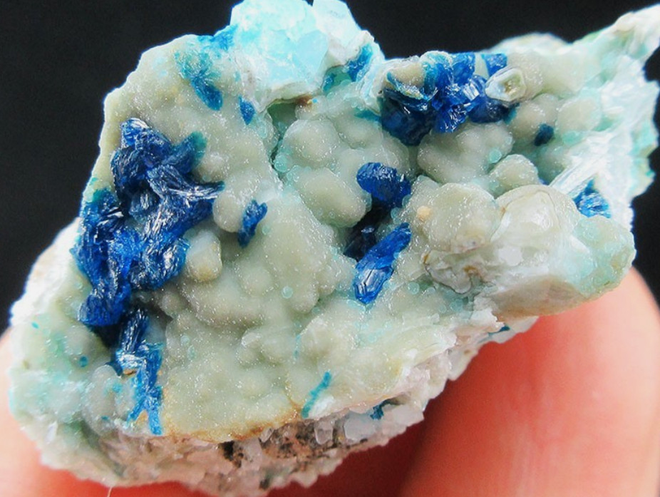 Rare Blue Veszelyite and Hemimorphite with Quartz Crystal and Galena Yunnan