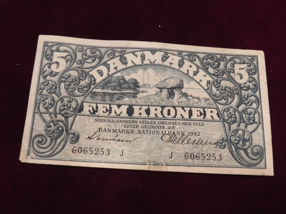 DENMARK  5 Kroner  1942   Prefix J