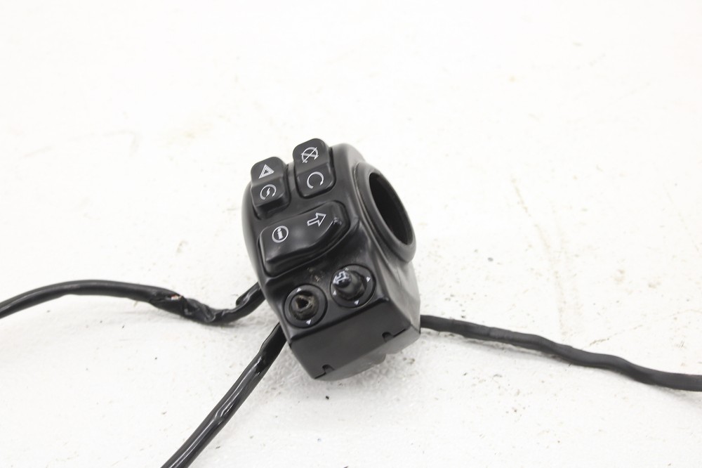 2014-2017 Harley Davidson Electra Ultra Limited Right Control Switch Pack