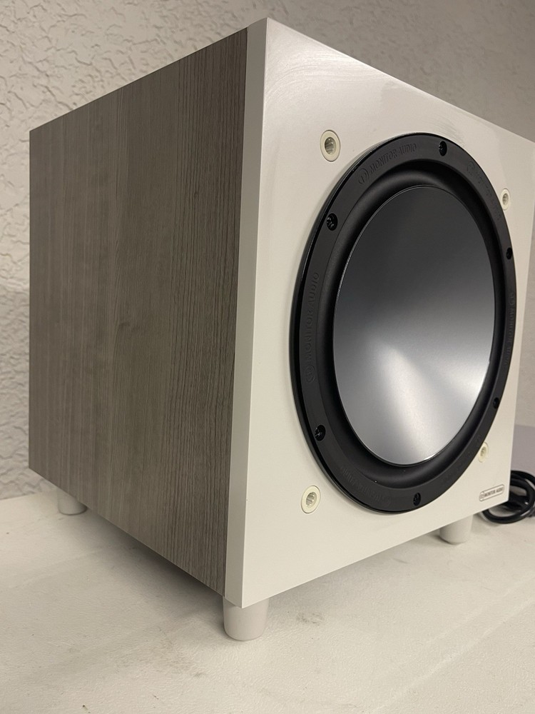 Monitor Audio Bronze W10 Subwoofer. Nice