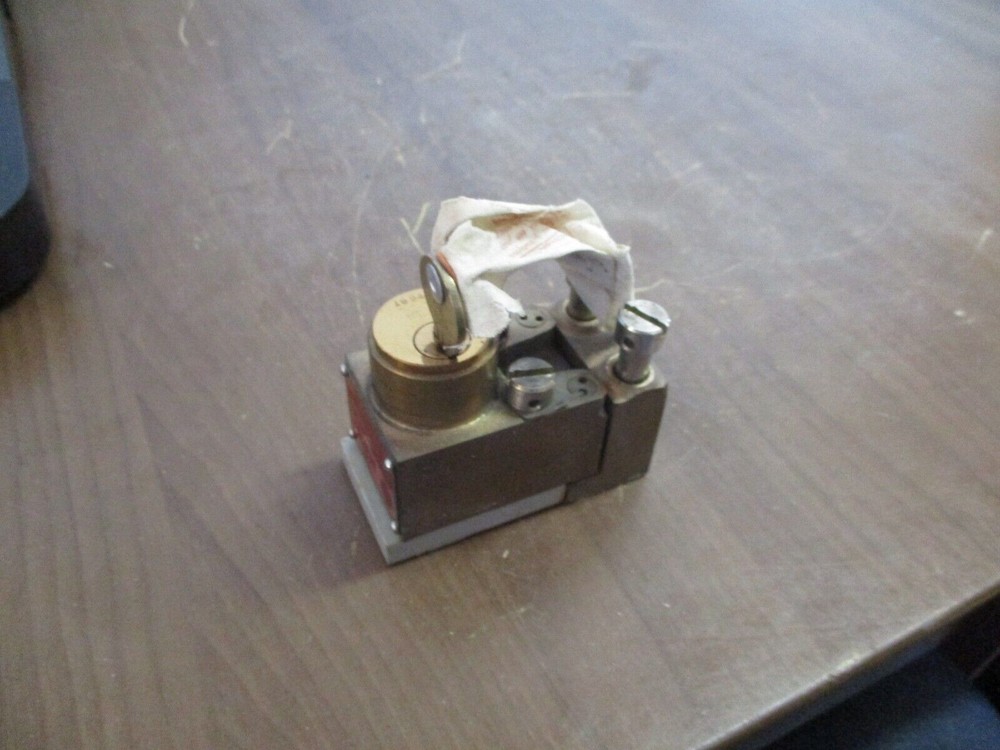 Superior Interlock S105813Y Used