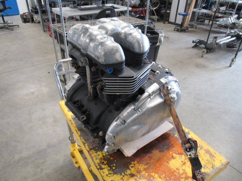 EB986 2007 07 TRIUMPH THRUXTON 900 ENGINE