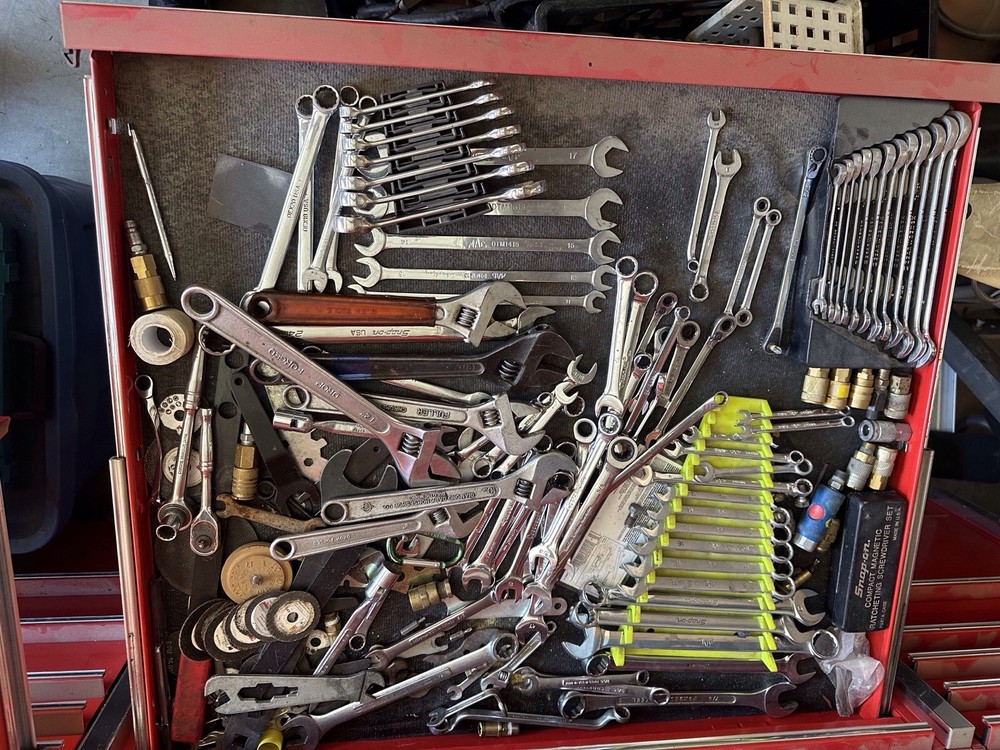 Snap on toolbox with tools, auto body￼