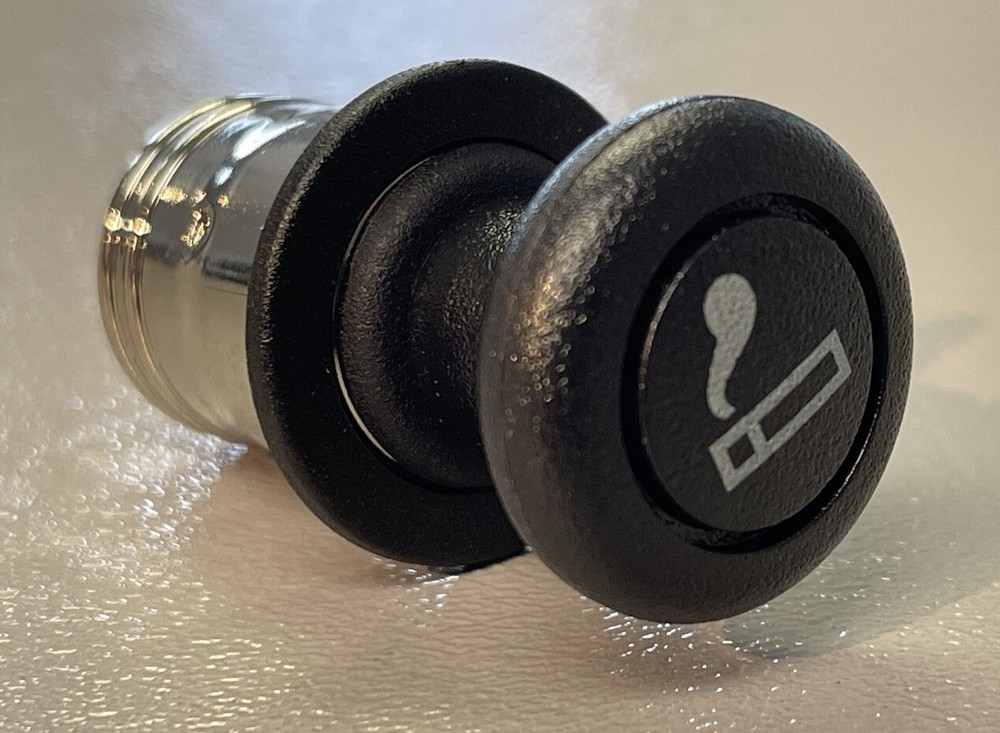 Mack CIGAR LIGHTER 25195487