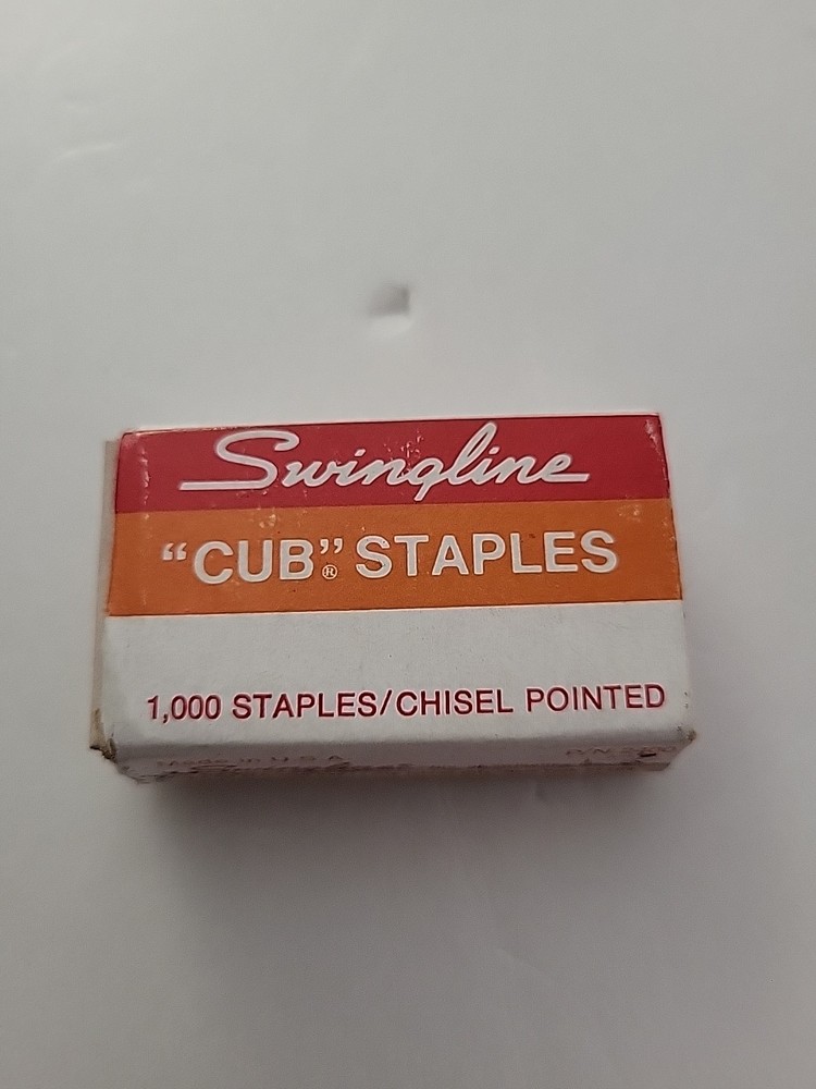 Swingline Cub Staples Open Box