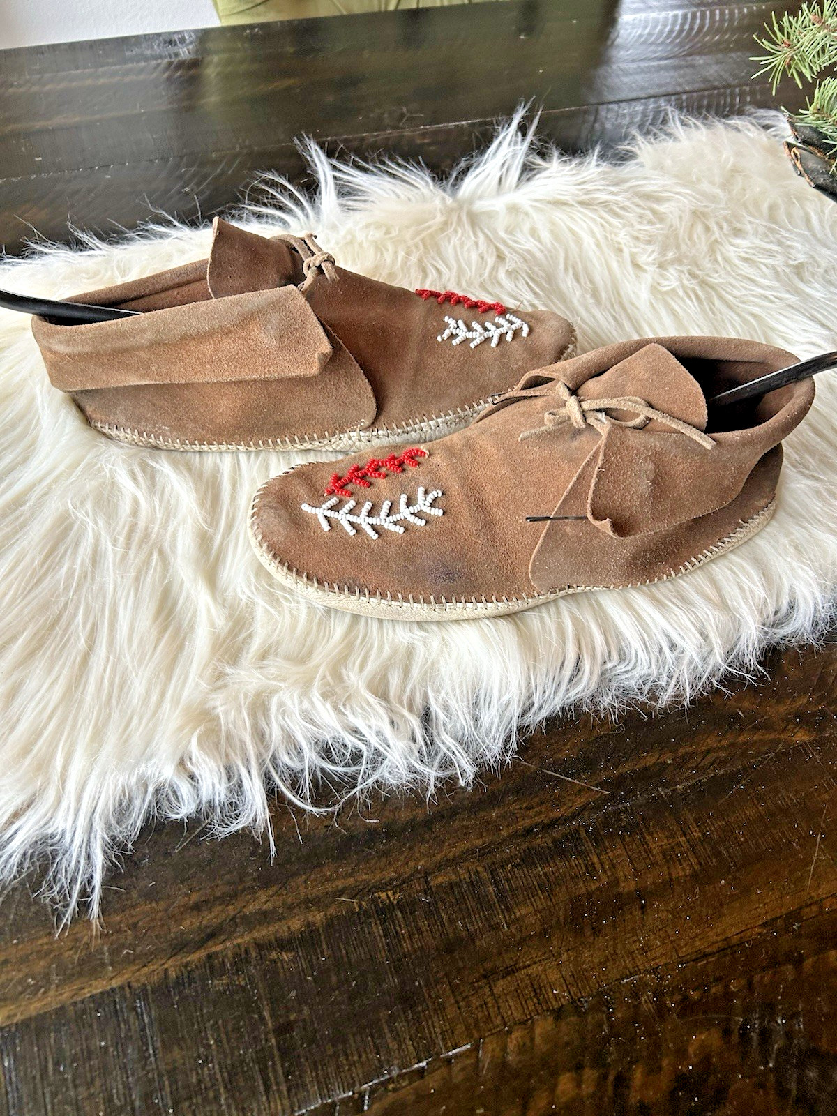 antique NATIVE AMERICAN MOCCASINS