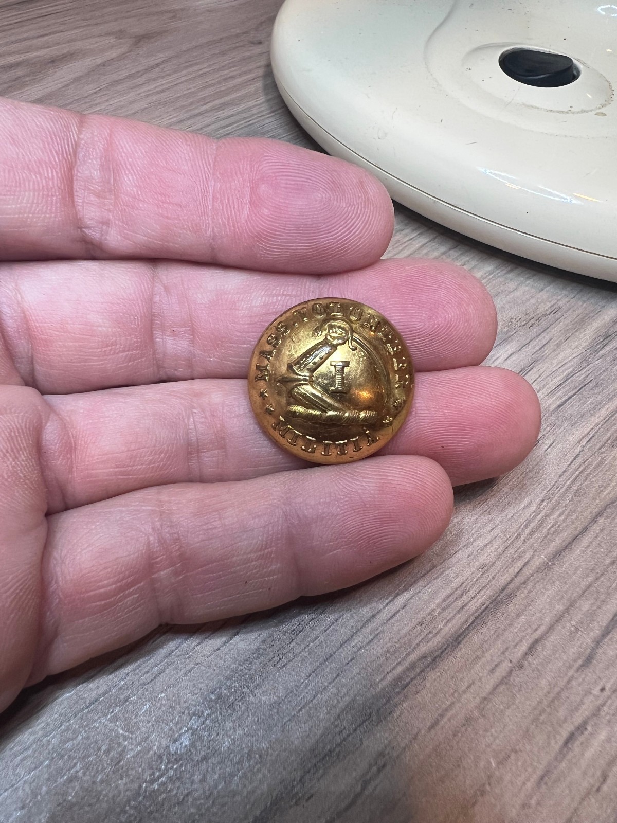 Late Civil War Massachusetts Volunteer Militia Infantry I Coat Button