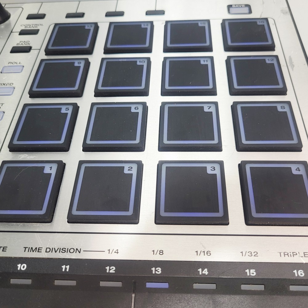 M-AUDIO Trigger Finger Pro MIDI Pad Controller 16 Step Sequencer 64 Sounds+Cords