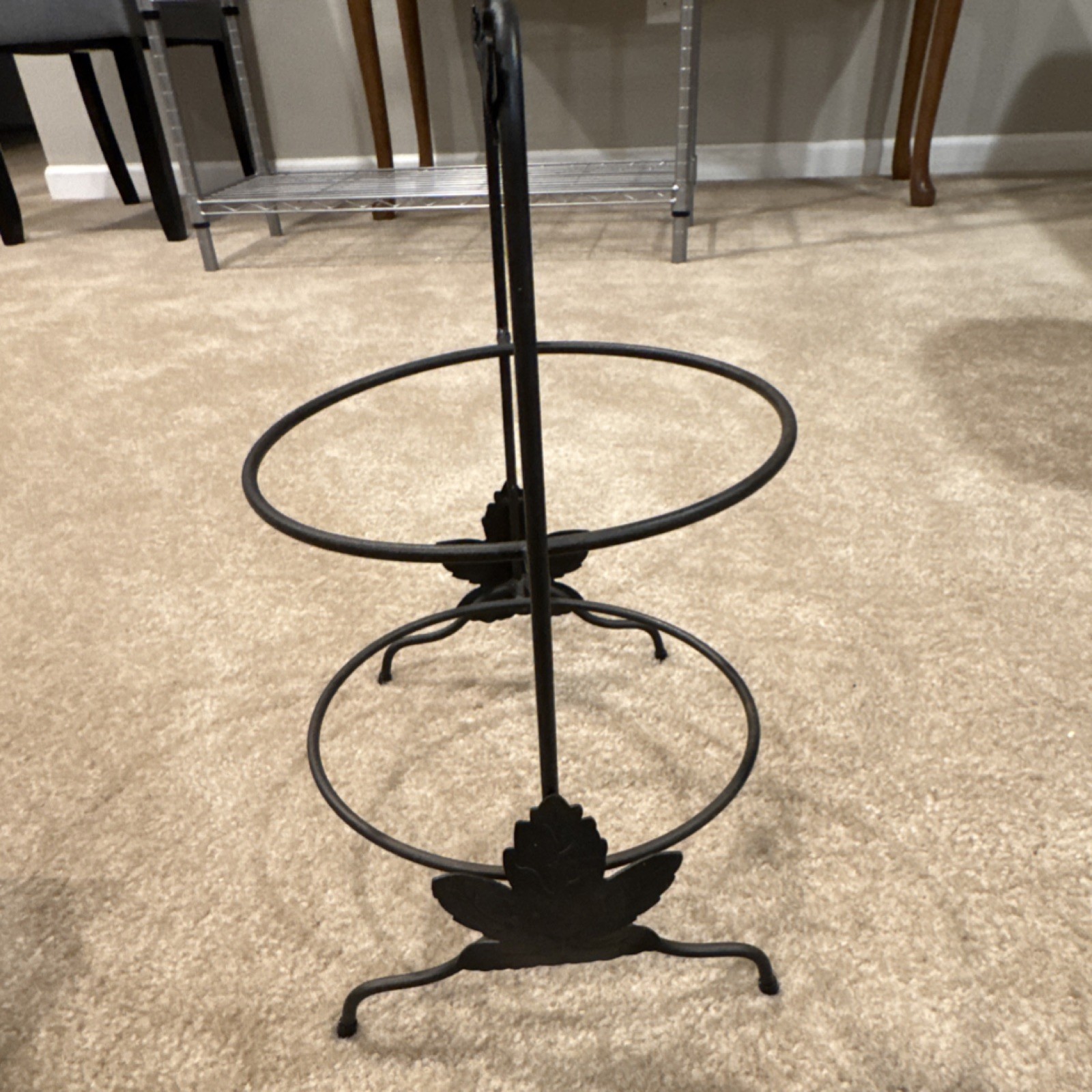 Longaberger Black Wrought Iron Decorative Stand with Leaf Accents