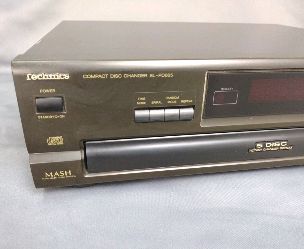 Vintage Technics SL-PD665 MASH 5-Disc CD Changer Player No Remote - Tested
