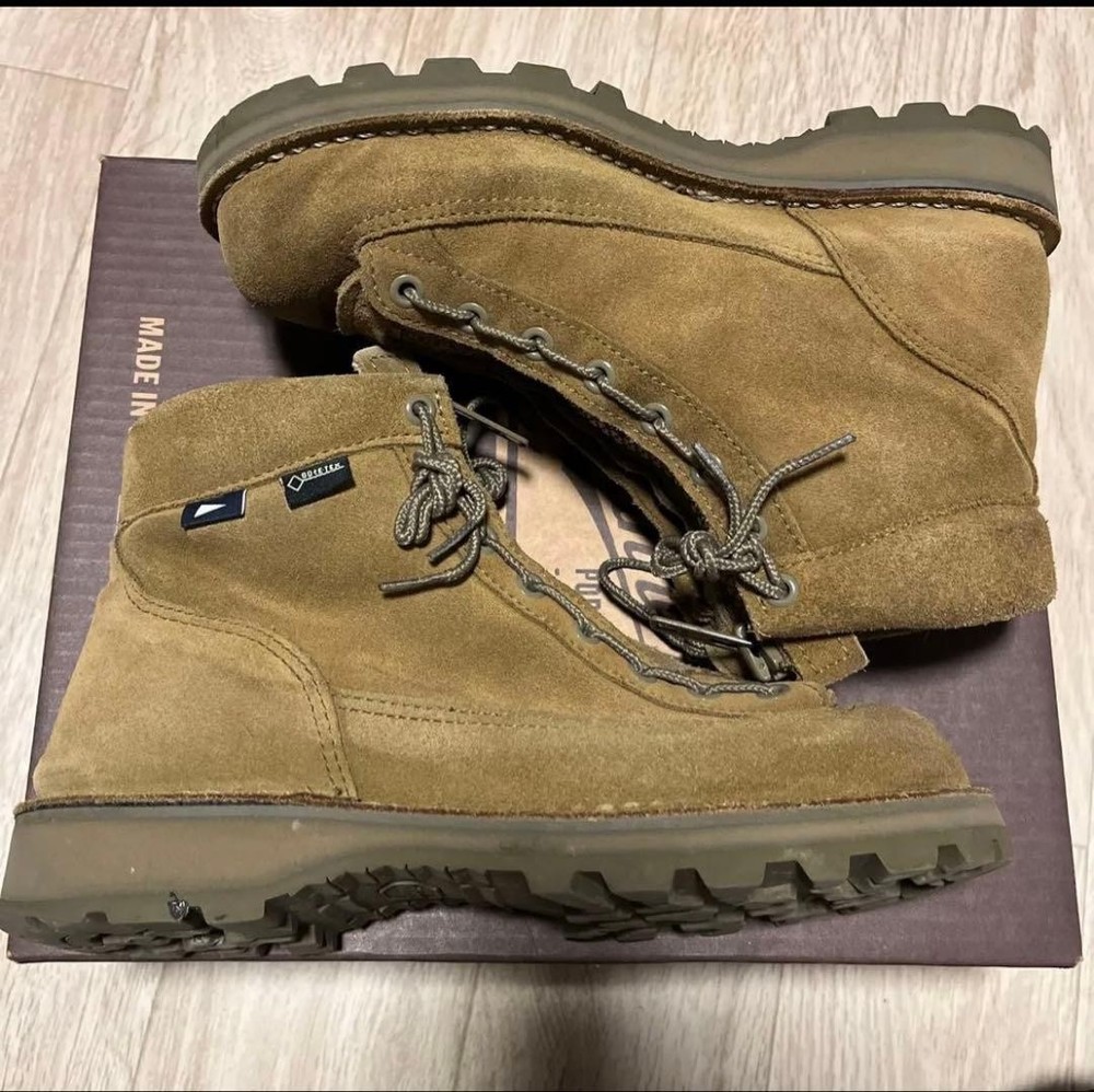 Danner Pilgrim Surf+Supply collaboration zip boots Danner