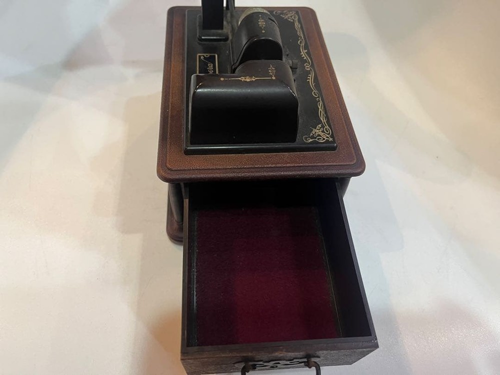 Gramophone-shaped music box Edison Opera made by Technics accessory box