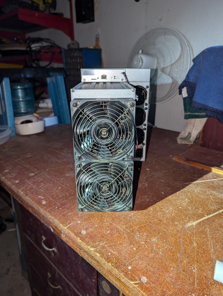 Bitmain Antminer E9 Pro 3780M