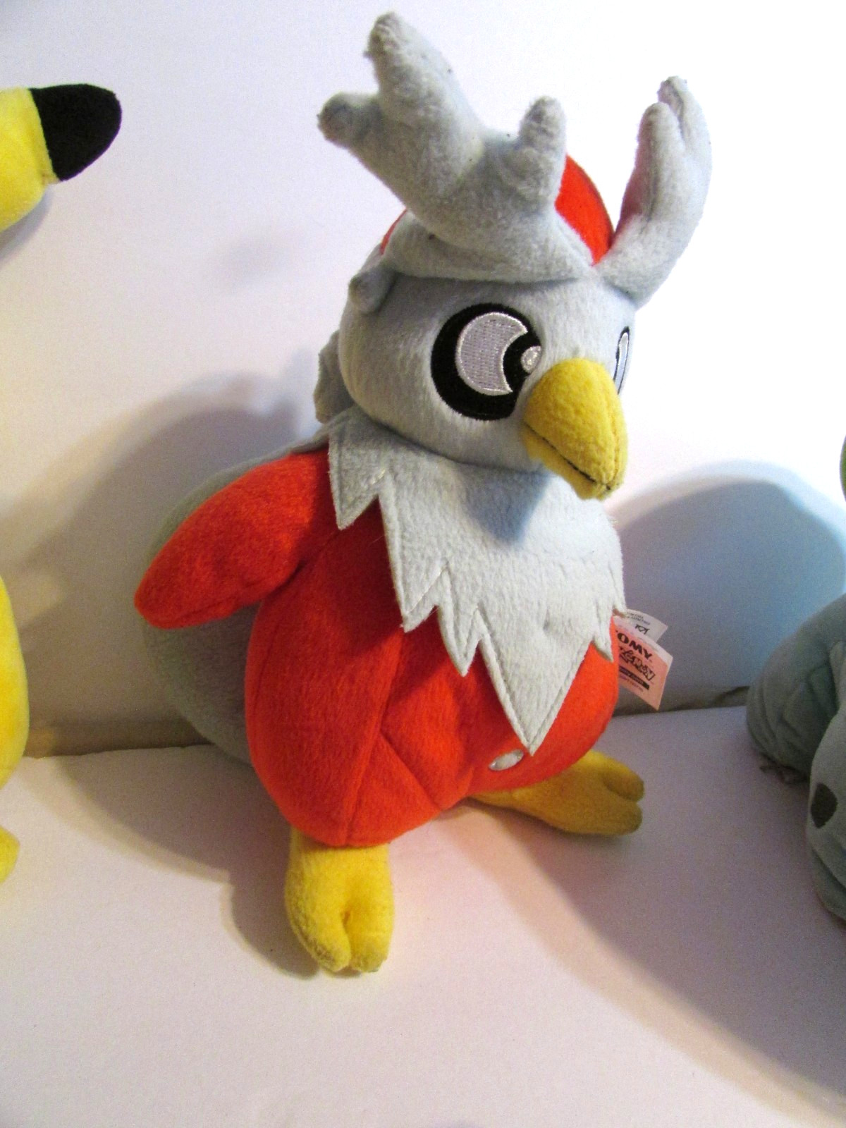 Lot Of 4 Pokemon Plush Pikachu W/Flower Delibird Bulbasaur