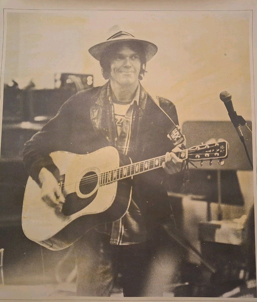 Neil Young- Comes a Time. Poster 36×24.
